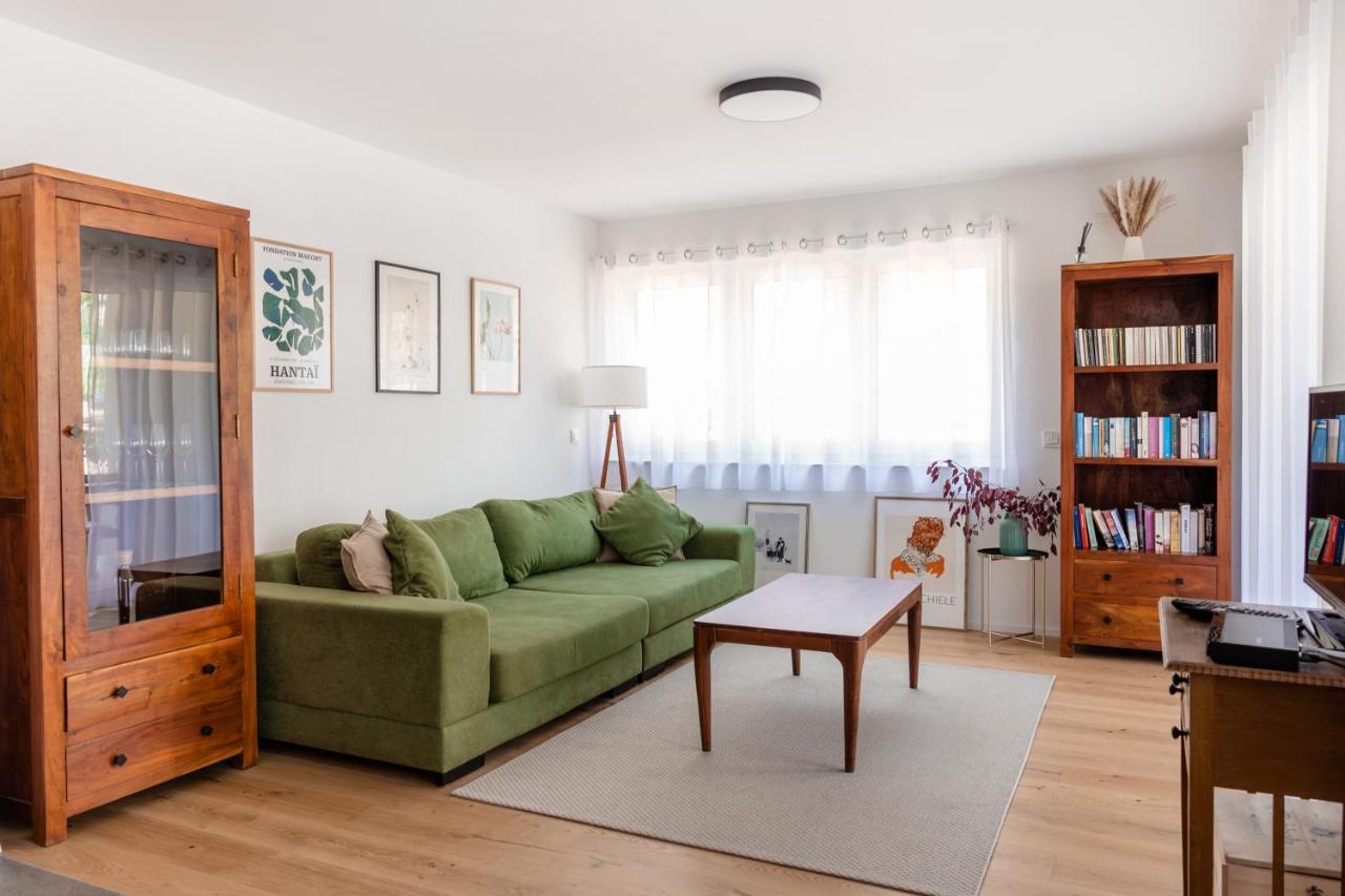 Ferienwohnung'Akazie' Mit Terrasse Auf Dem Bodanrueck Radolfzell am Bodensee Bagian luar foto
